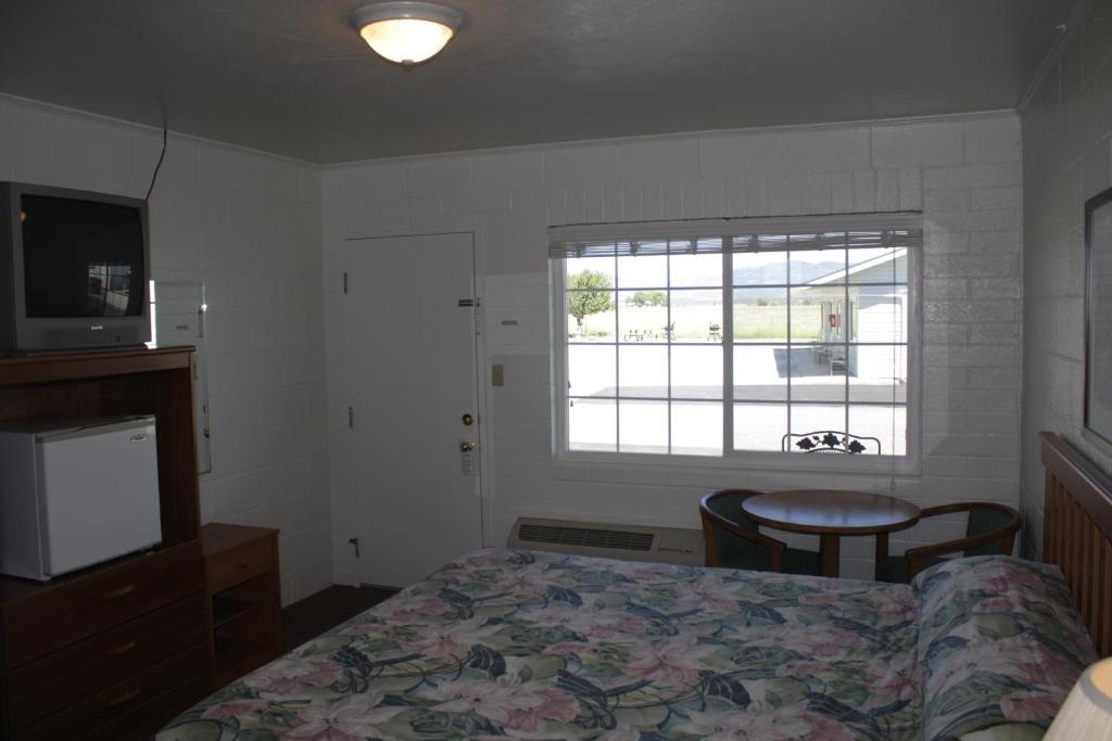 Rim Rock Motel Alturas Δωμάτιο φωτογραφία
